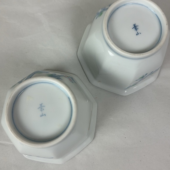 (2) Arita Ware Color of the Seasons Bowls White Blue Pink Flowers Japan pottery - Picture 8 of 10